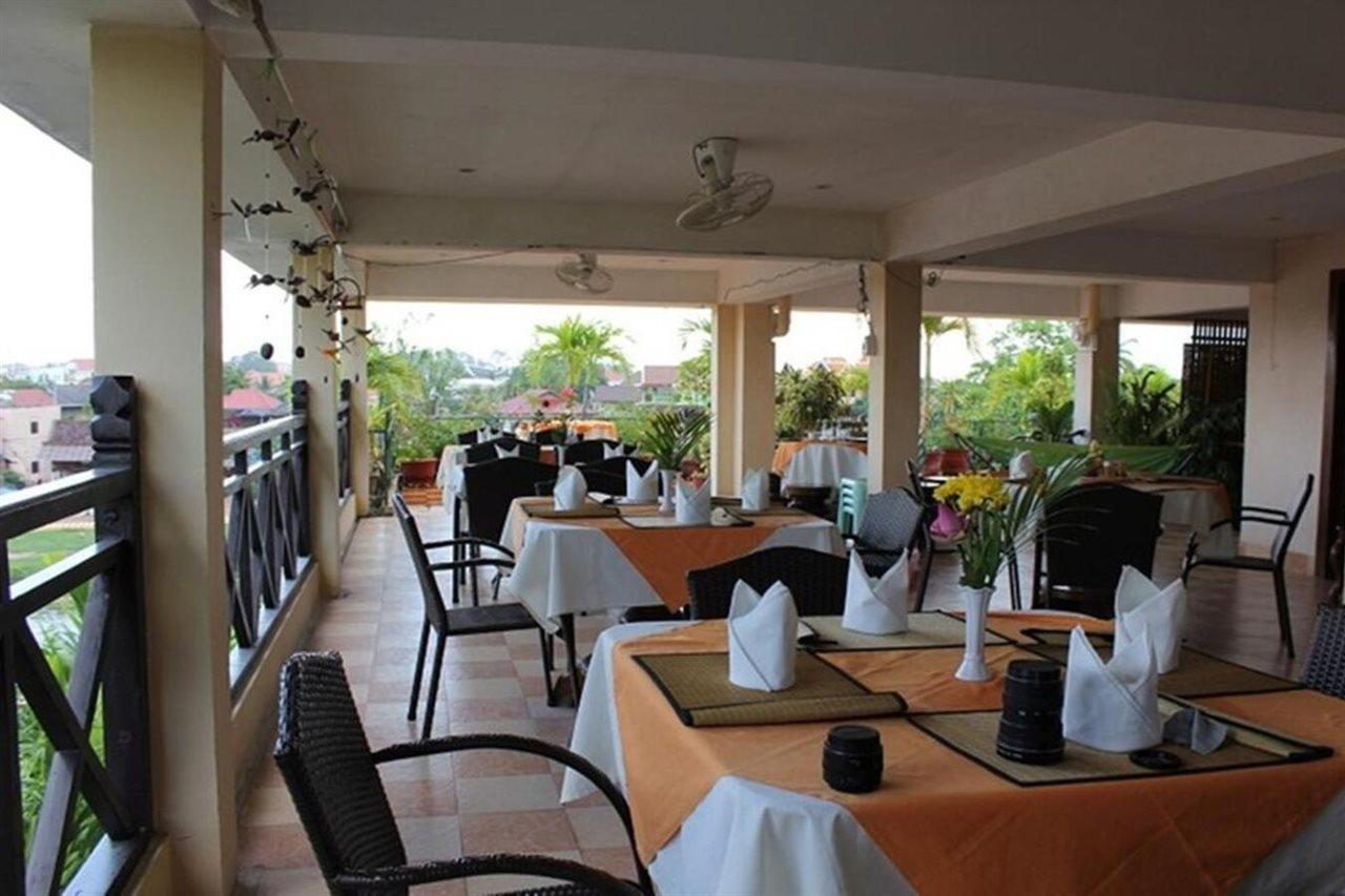 Siem Reap Riverside Hotel Buitenkant foto