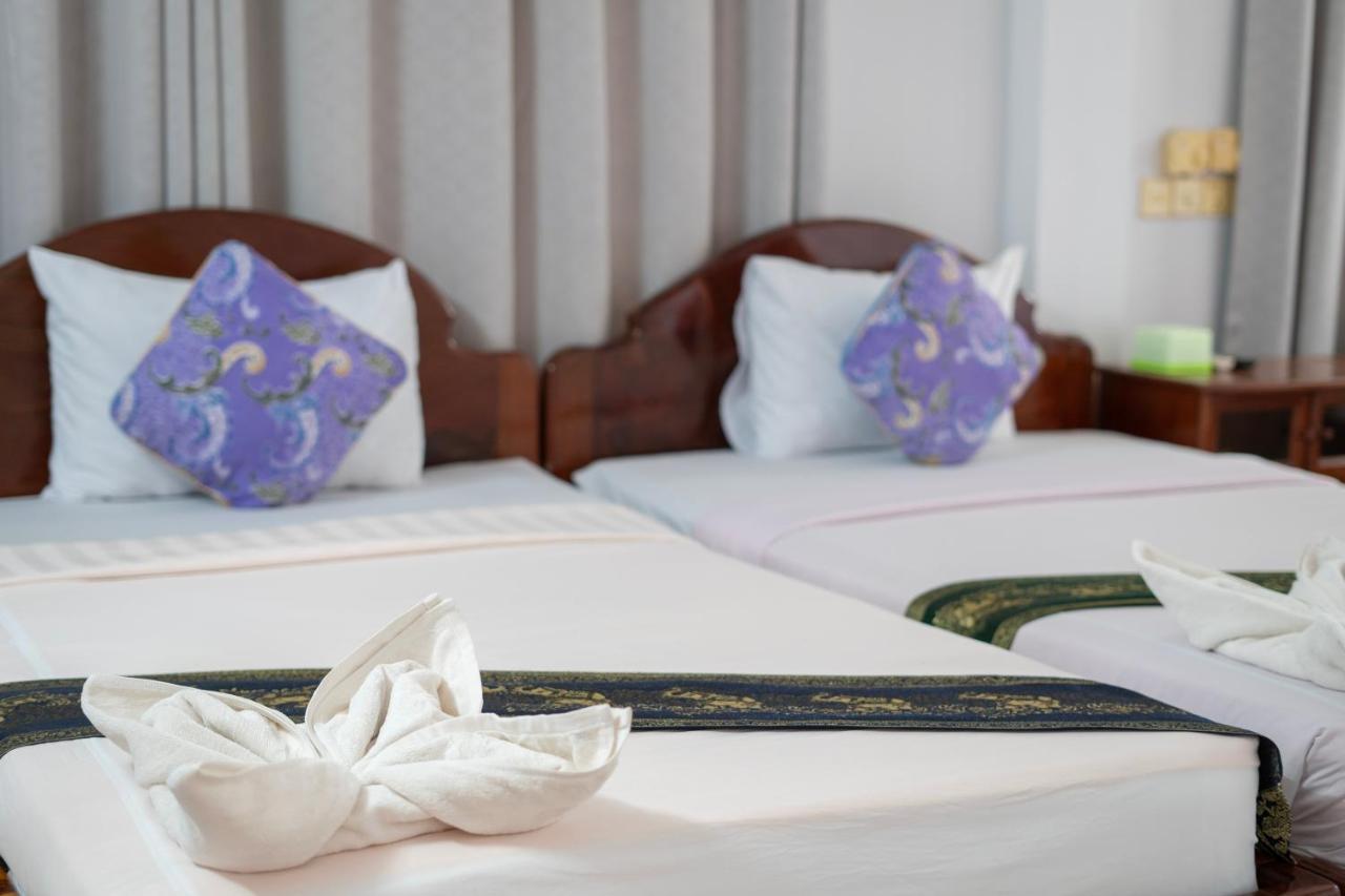 Siem Reap Riverside Hotel Buitenkant foto