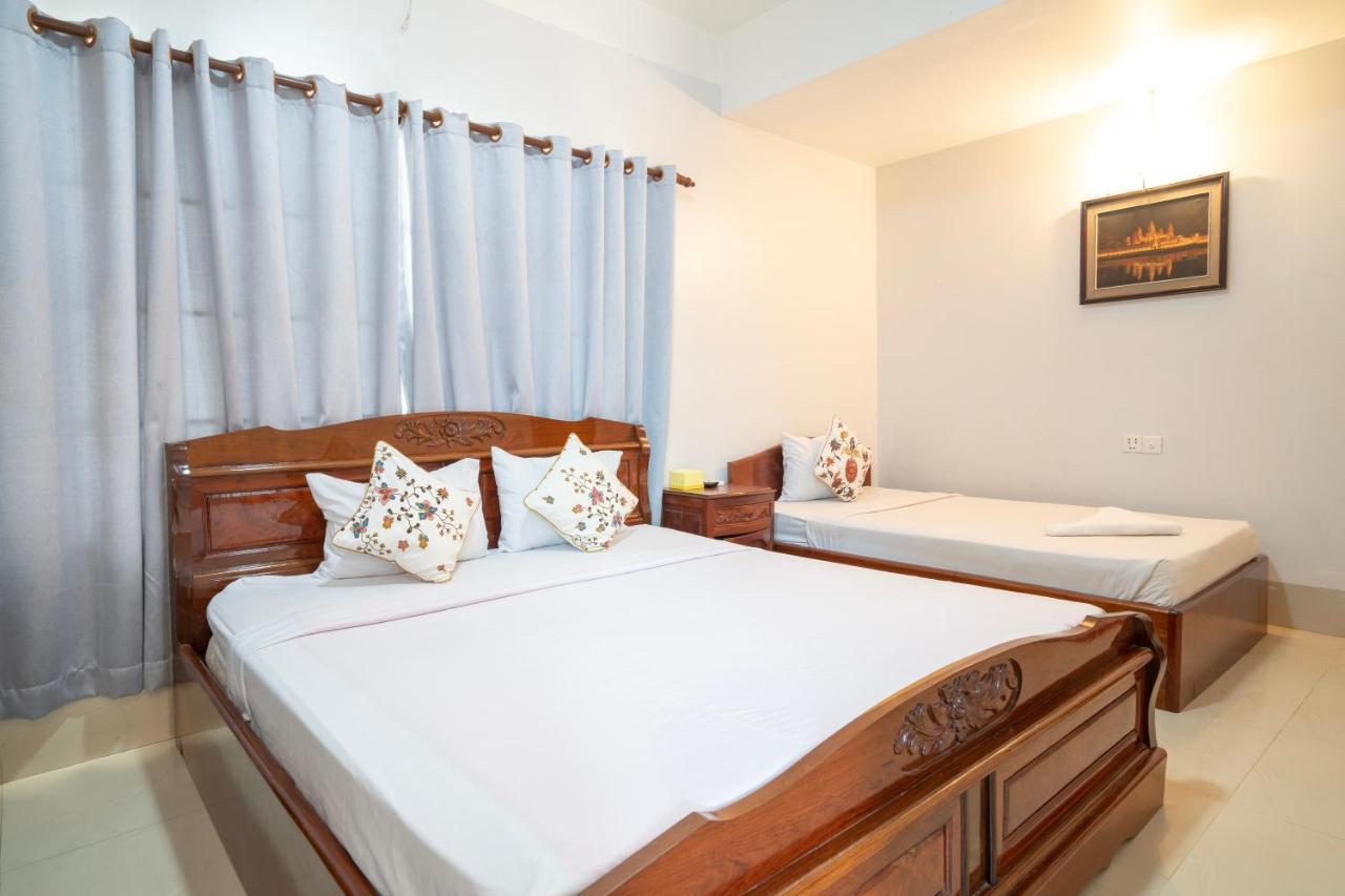 Siem Reap Riverside Hotel Buitenkant foto