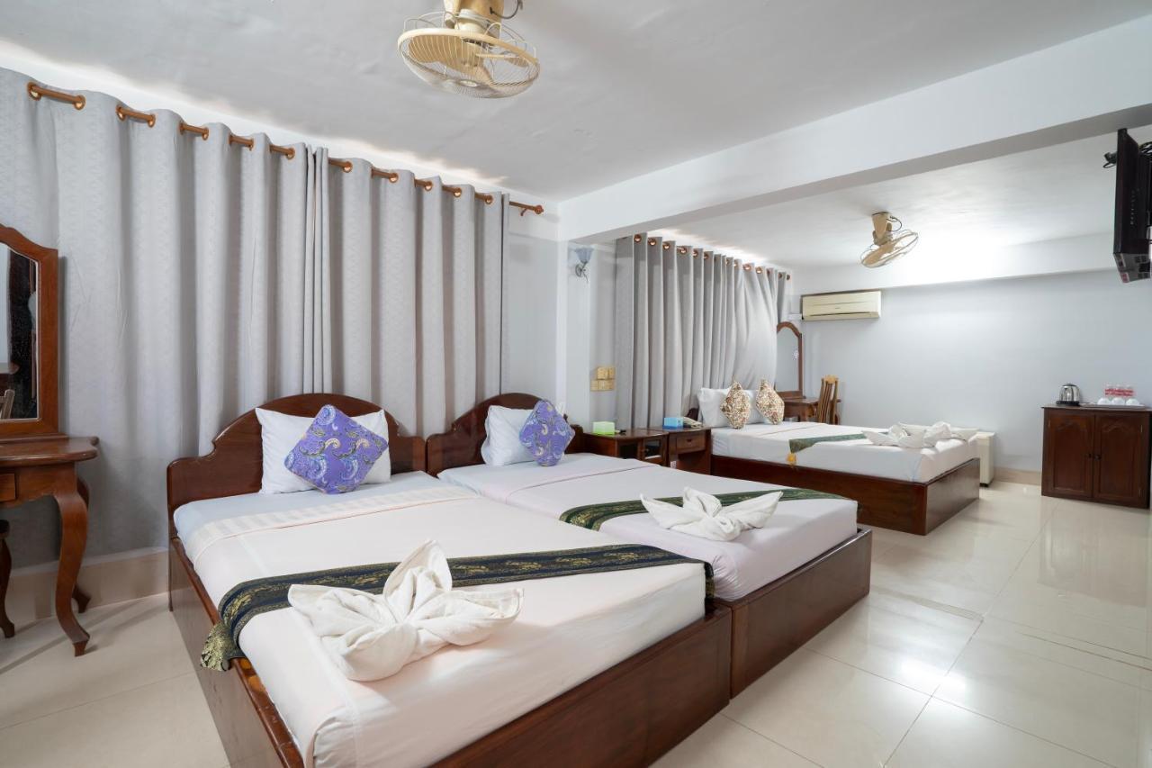 Siem Reap Riverside Hotel Buitenkant foto