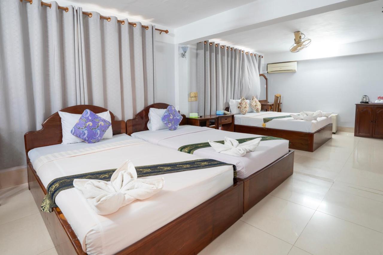 Siem Reap Riverside Hotel Buitenkant foto