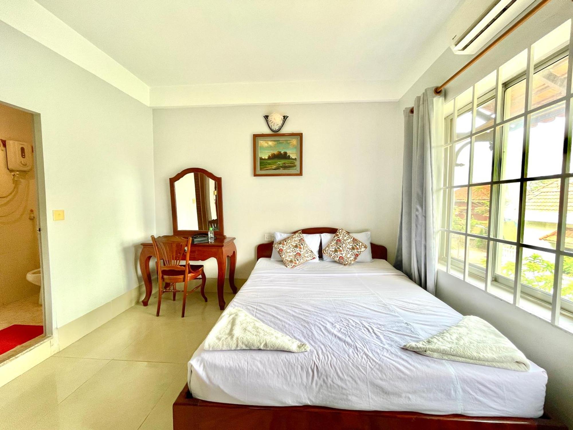 Siem Reap Riverside Hotel Buitenkant foto