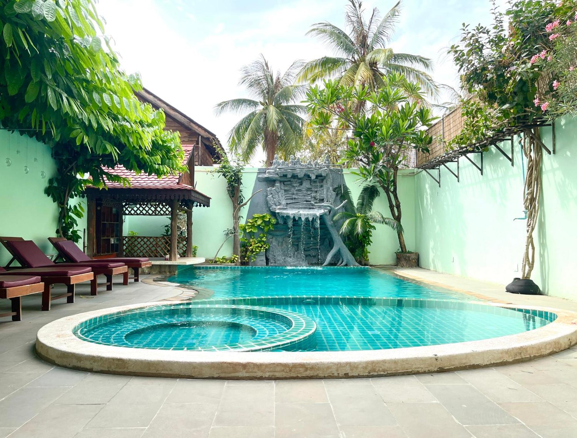Siem Reap Riverside Hotel Buitenkant foto