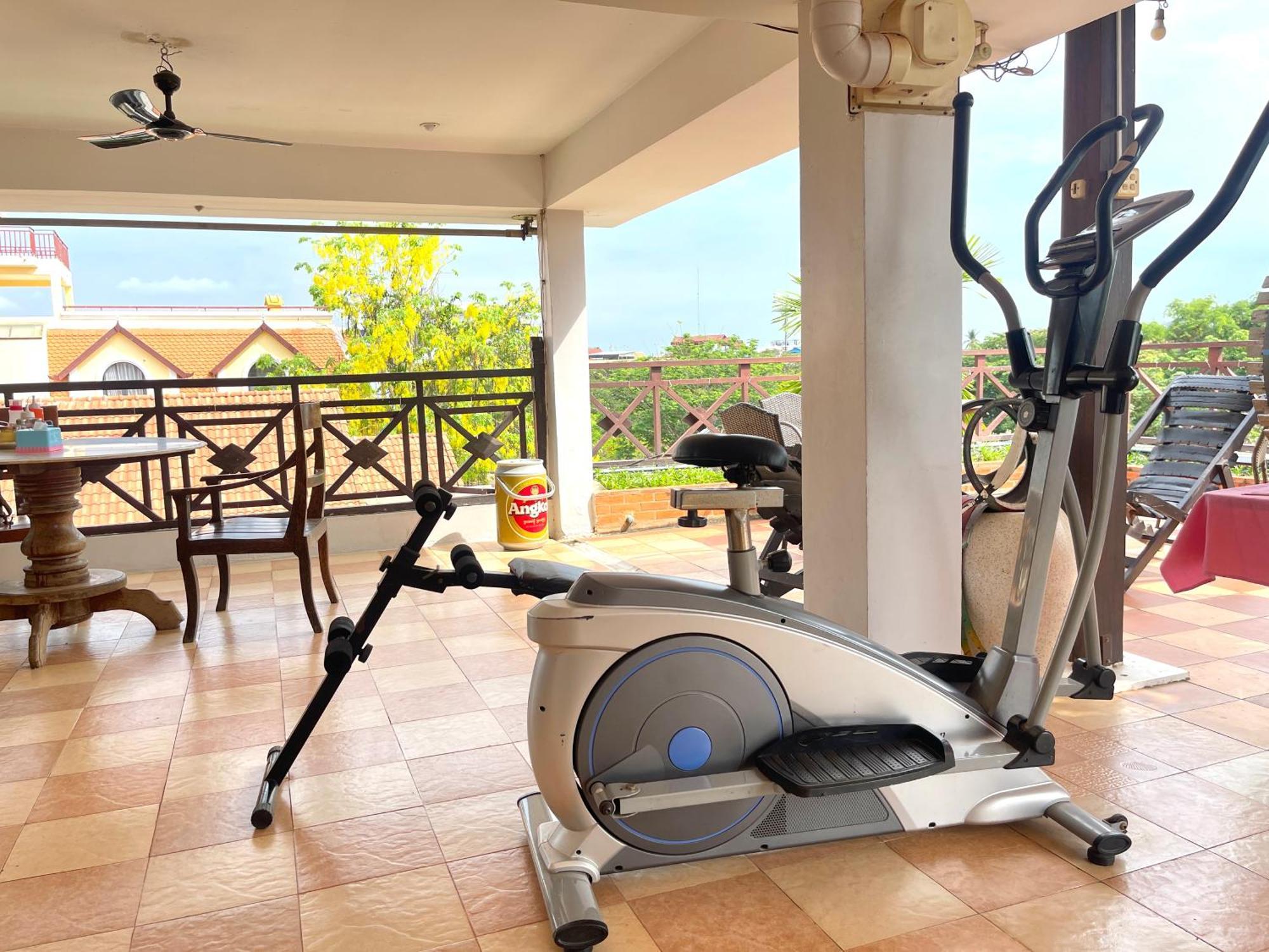 Siem Reap Riverside Hotel Buitenkant foto