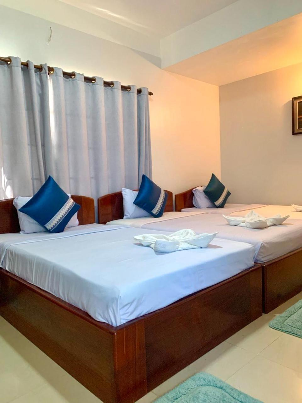 Siem Reap Riverside Hotel Buitenkant foto